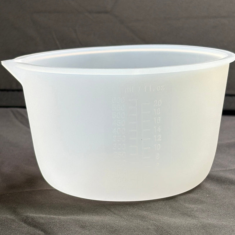 Silicone 600ml Silicone Measuring Cup - Harry & Wilma