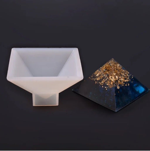 Silicone mould- pyramid ornament 95mm - Harry & Wilma
